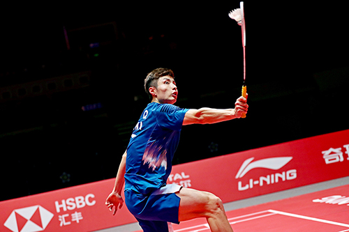 中国选手石宇奇获男单冠军。