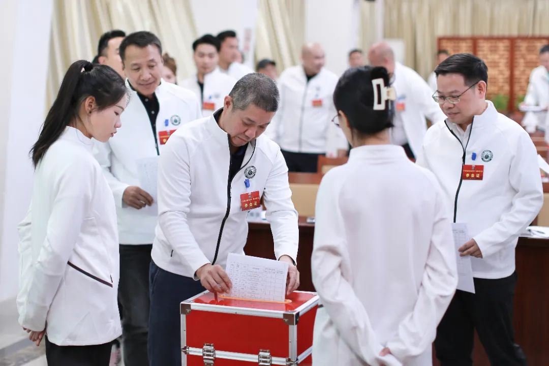 10021792.jpeg 图片